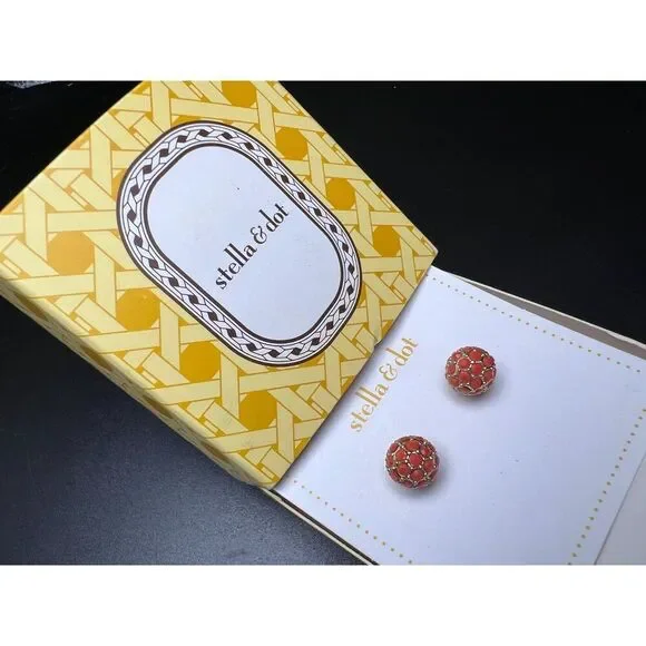 Stella & Dot Soiree Earrings - Picture 4 of 5